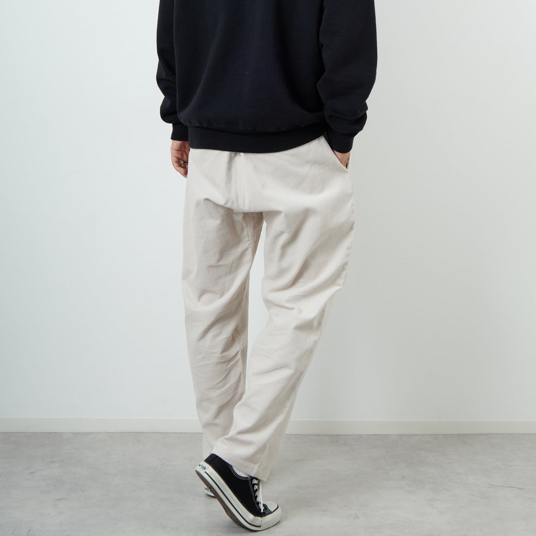 GRAMiCCi [グラミチ] 別注 コーデュロイ エブリデイパンツ [GUP5-F1022-JF] BONE &&モデル身長：179cm 着用サイズ：L&&