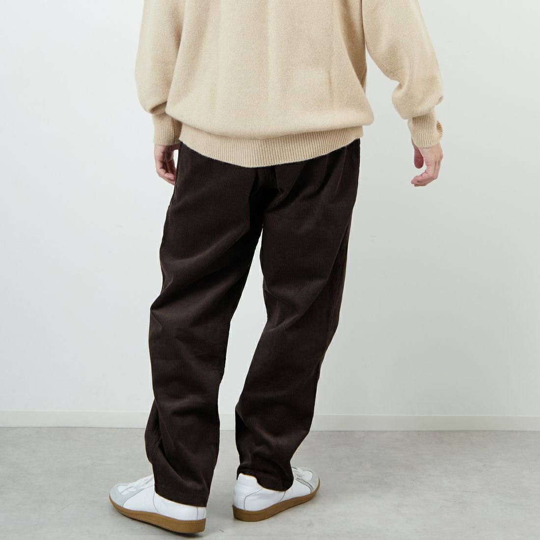 GRAMiCCi [グラミチ] 別注 コーデュロイ エブリデイパンツ [GUP5-F1022-JF] D.BROWN &&モデル身長：168cm 着用サイズ：L&&