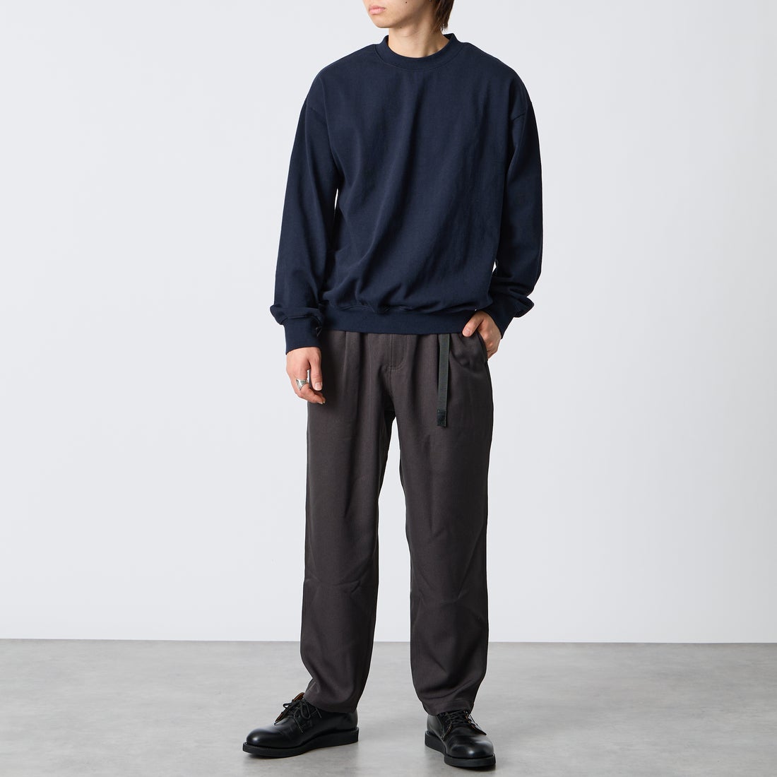 GRAMiCCi [グラミチ] 別注 ウールライク エブリデイパンツ [GUP5-F1024-JF] CHARCOAL &&モデル身長：177cm 着用サイズ：L&&