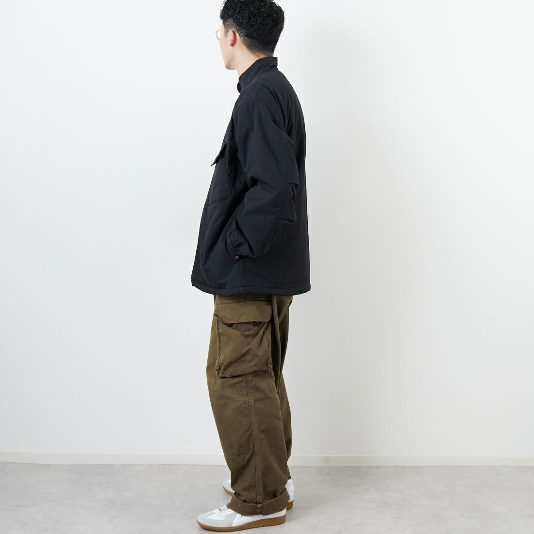 ARMY TWILL SANFORIZED [アーミーツイル サンフォライズド] 別注 中綿入り ケミカルプロテクトジャケット [AM-2554501-INT-JF] BLACK &&モデル身長：168cm 着用サイズ：M&&