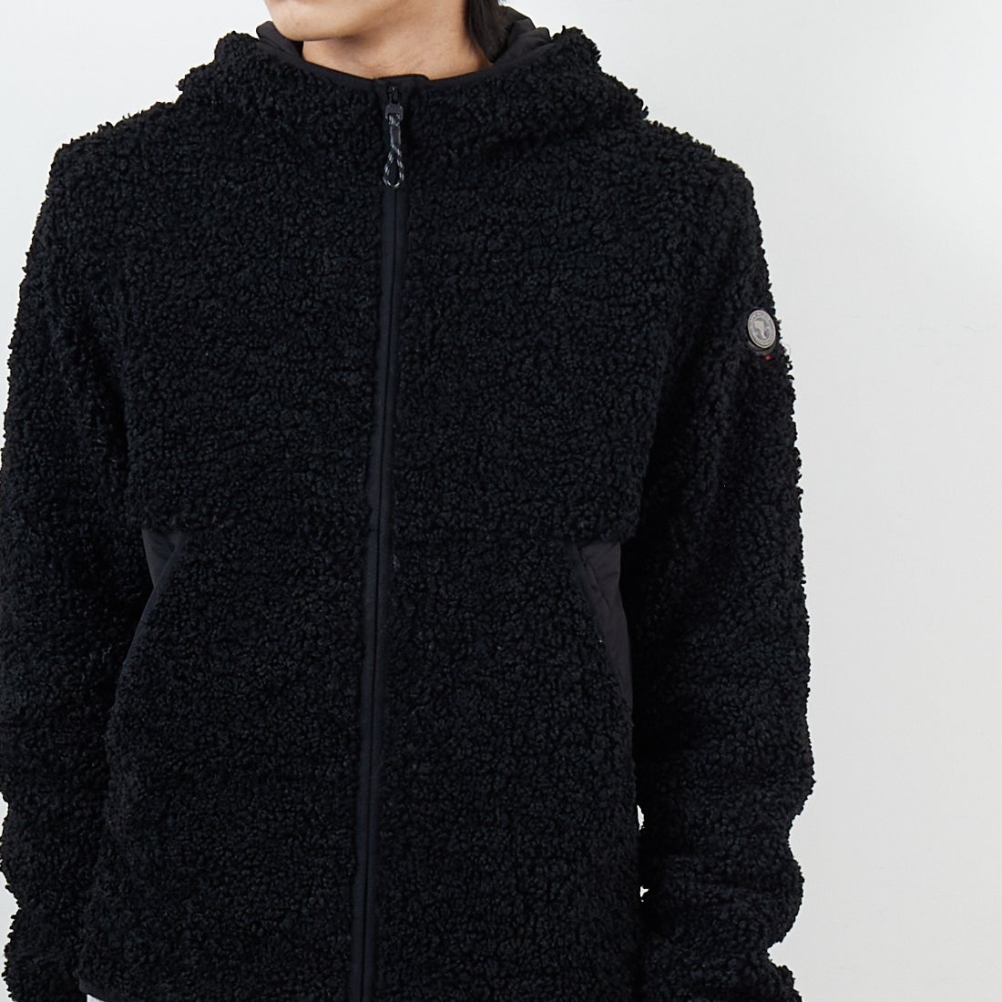 CAPE HORN [ケープホーン] LENNOX ボアブルゾン [B1578] 500 BLACK &&モデル身長：179cm 着用サイズ：48&&