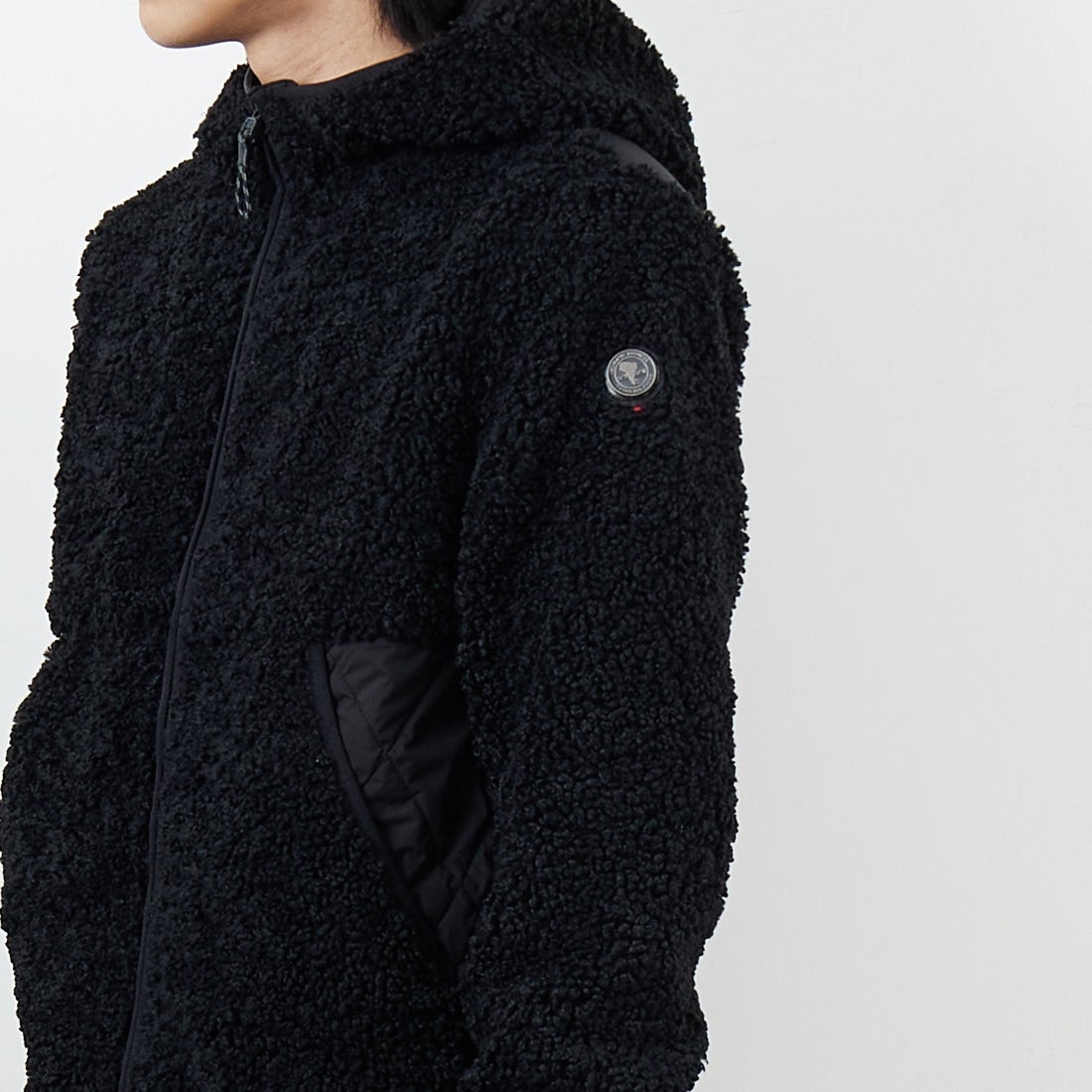 CAPE HORN [ケープホーン] LENNOX ボアブルゾン [B1578] 500 BLACK &&モデル身長：179cm 着用サイズ：48&&