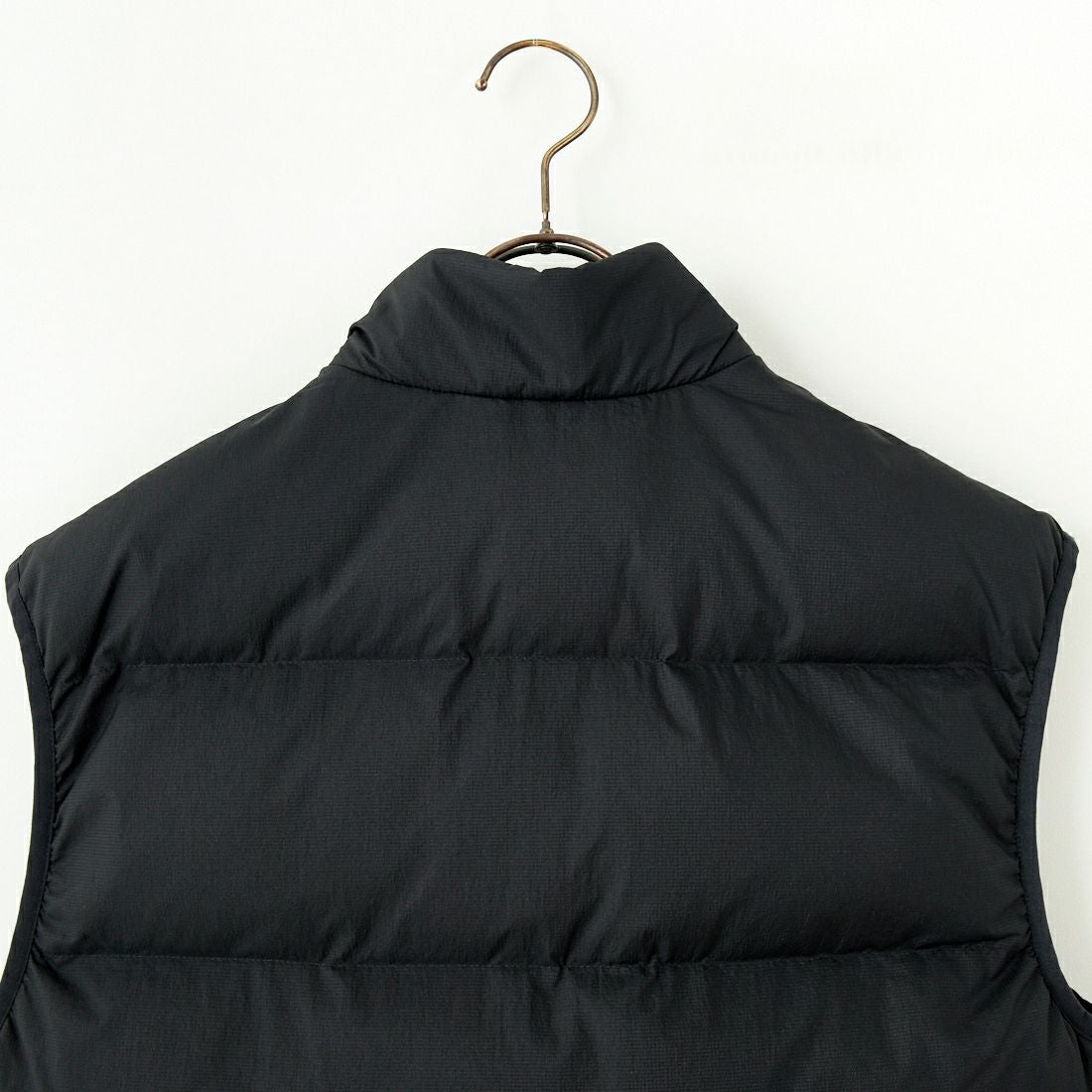 FRED PERRY [フレッドペリー] インサレーテッドジレ [J8522] 102 BLACK