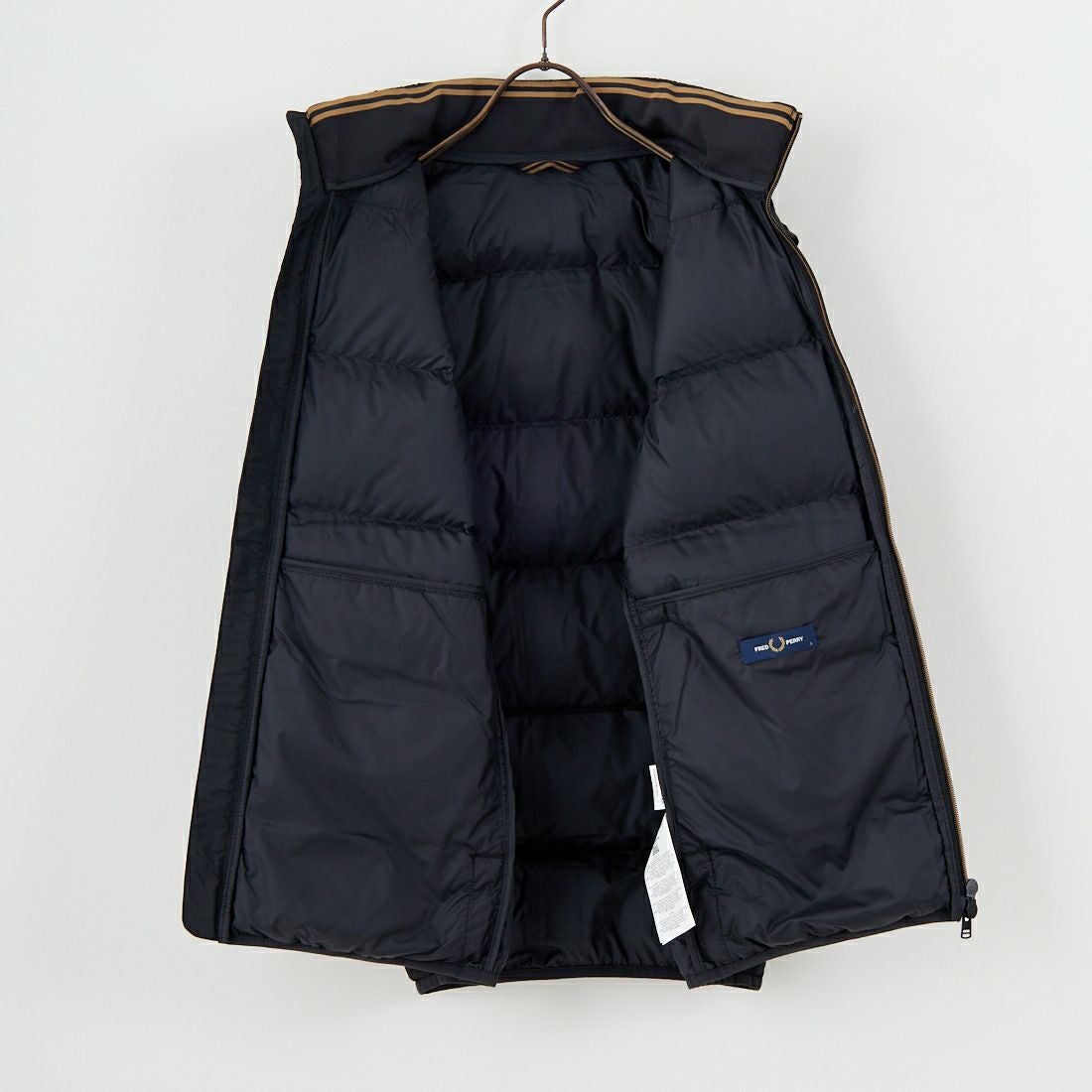 FRED PERRY [フレッドペリー] インサレーテッドジレ [J8522] 102 BLACK