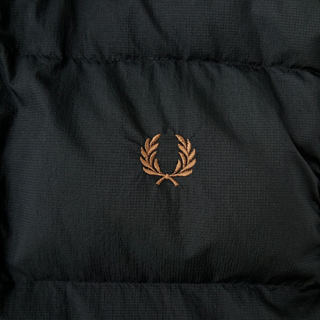 FRED PERRY [フレッドペリー] インサレーテッドジレ [J8522] 102 BLACK