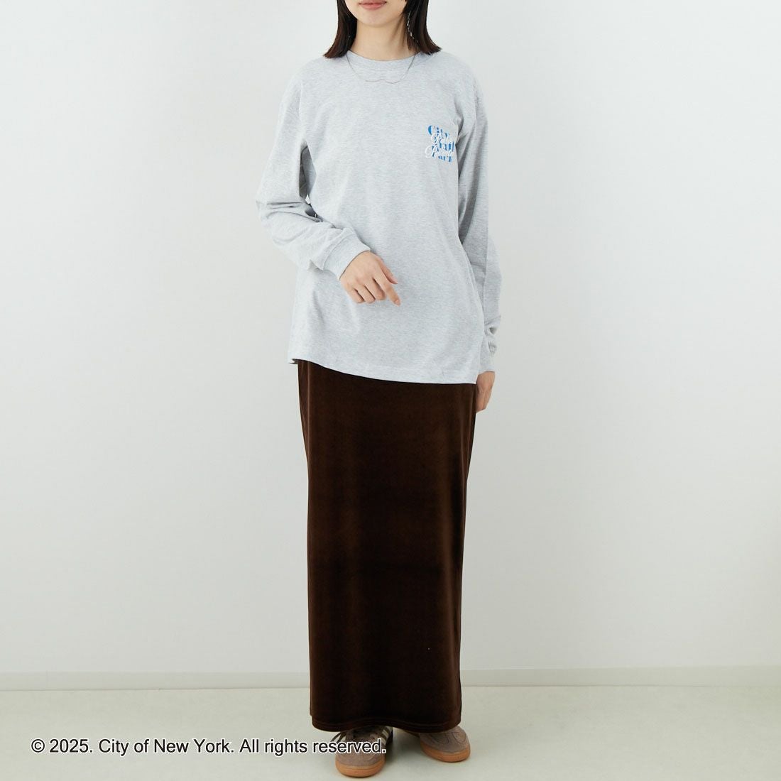 NYC × GOOD ROCK SPEED [エヌワイシー × グッドロックスピード] NYC ロングスリーブTシャツ [25NYC201W] ASH &&モデル身長：162cm 着用サイズ：F&&