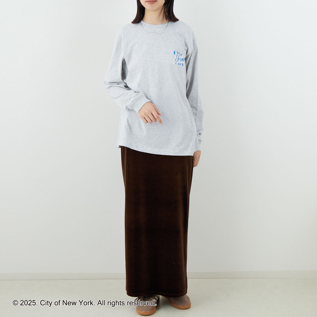 NYC × GOOD ROCK SPEED [エヌワイシー × グッドロックスピード] NYC ロングスリーブTシャツ [25NYC201W] ASH &&モデル身長：162cm 着用サイズ：F&&