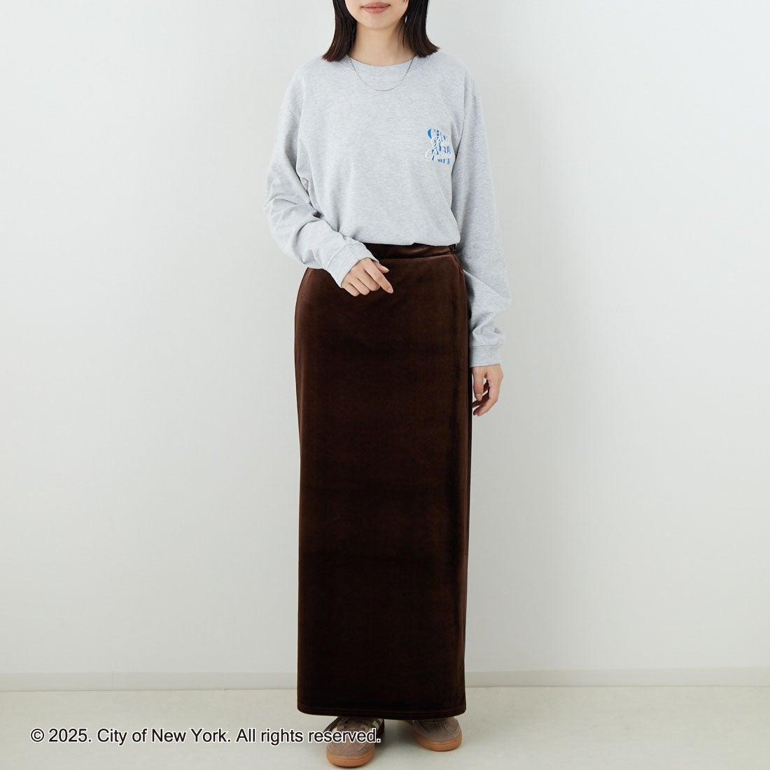 NYC × GOOD ROCK SPEED [エヌワイシー × グッドロックスピード] NYC ロングスリーブTシャツ [25NYC201W] ASH &&モデル身長：162cm 着用サイズ：F&&