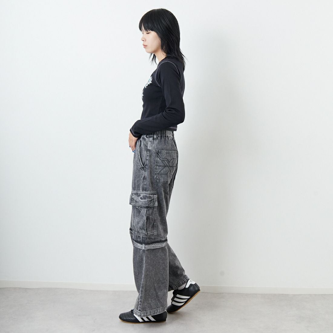 X-girl [エックスガール] ウォッシュド 2WAYワイドカーゴパンツ [105253031001] BLACK &&モデル身長：167cm 着用サイズ：S&&