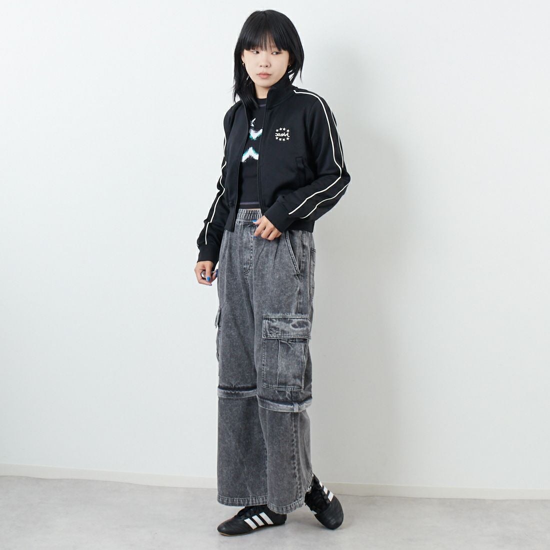 X-girl [エックスガール] ウォッシュド 2WAYワイドカーゴパンツ [105253031001] BLACK &&モデル身長：167cm 着用サイズ：S&&