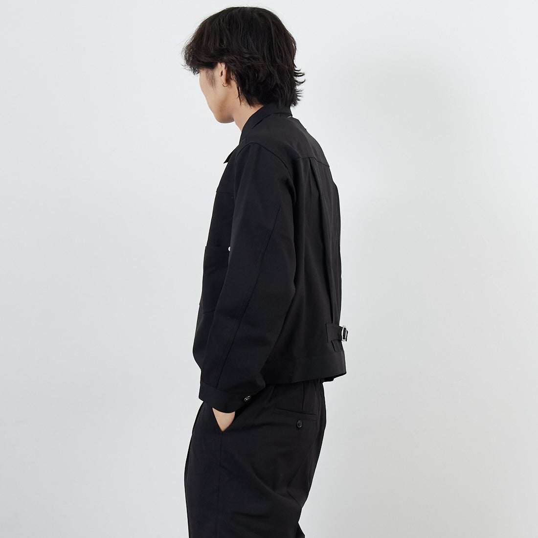 SLICK [スリック] テックツイルトラッカージャケット [5111026] 700 BLACK &&モデル身長：179cm 着用サイズ：1&&