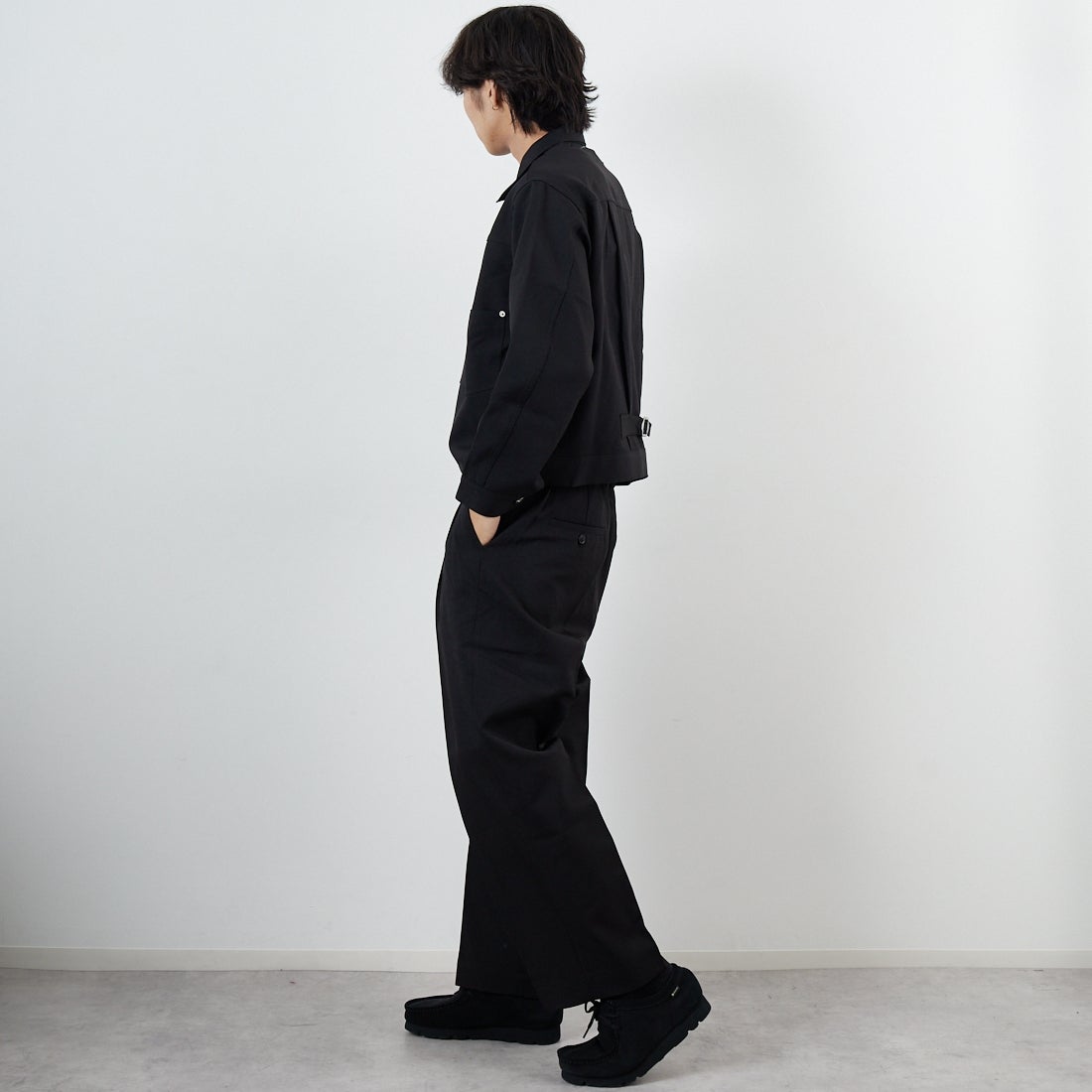 SLICK [スリック] テックツイルトラッカージャケット [5111026] 700 BLACK &&モデル身長：179cm 着用サイズ：1&&