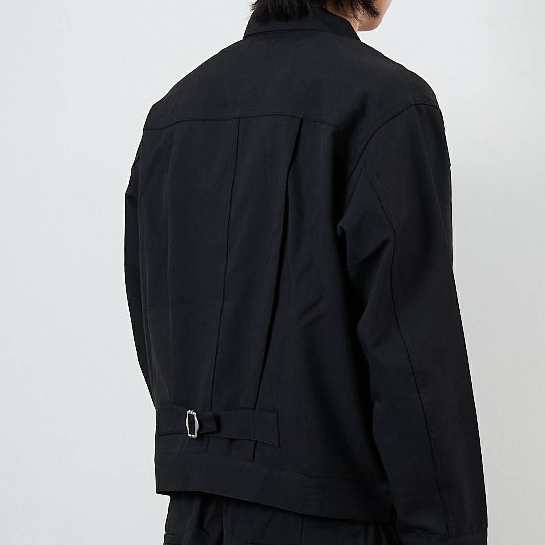 SLICK [スリック] テックツイルトラッカージャケット [5111026] 700 BLACK &&モデル身長：179cm 着用サイズ：1&&