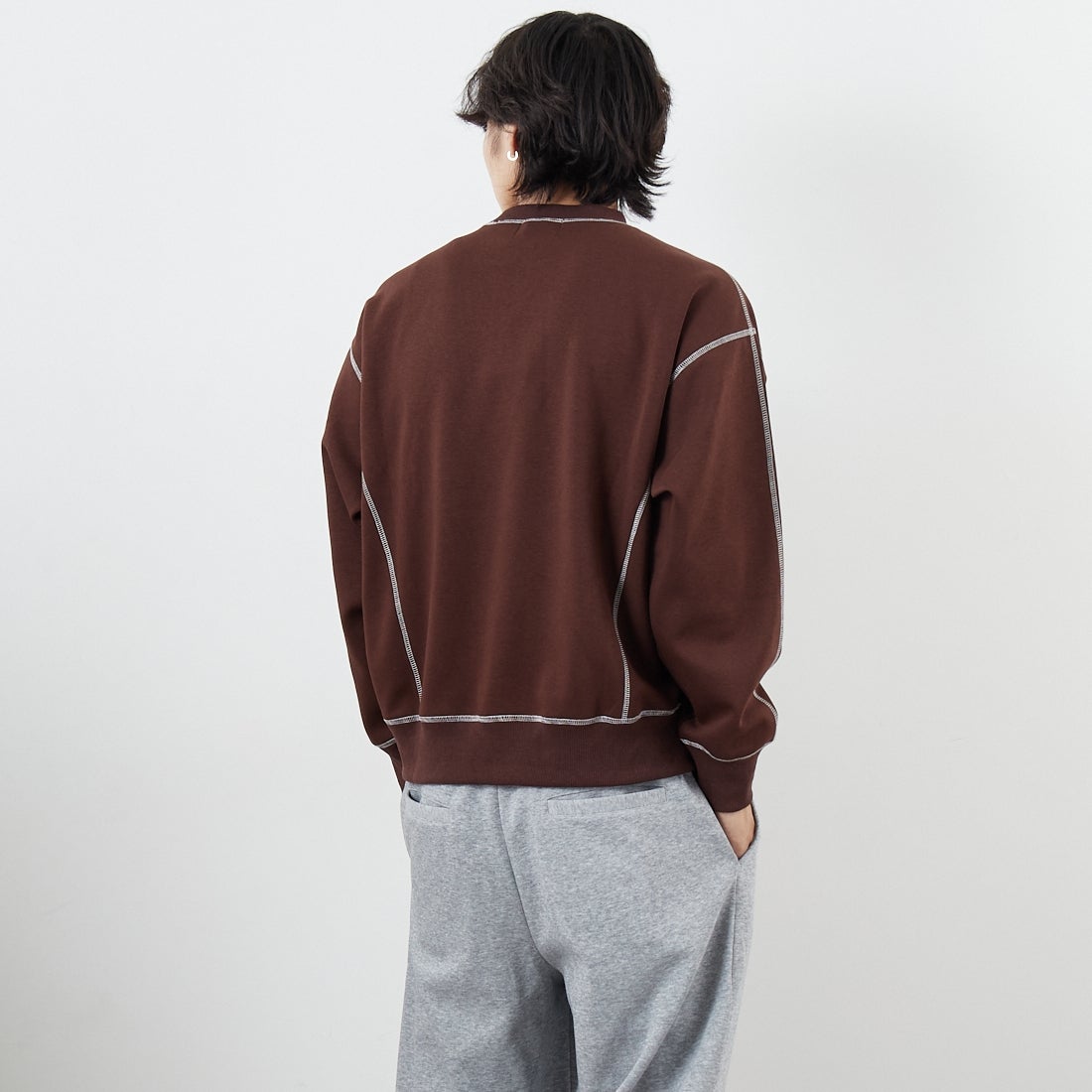 SLICK [スリック] ダブルエアニットステッチワークプルオーバー [5131030] 500 BROWN &&モデル身長：179cm 着用サイズ：1&&