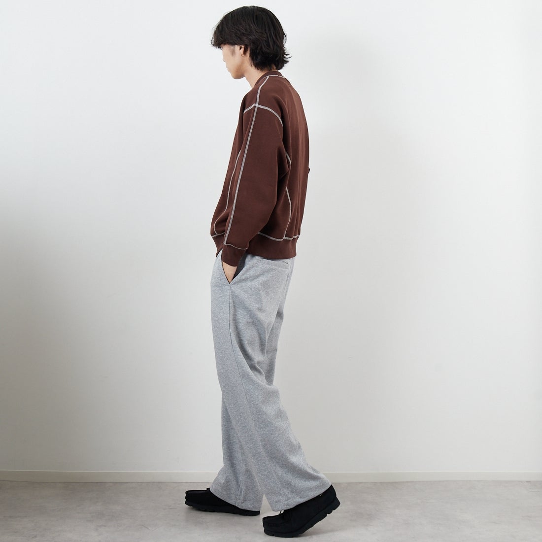 SLICK [スリック] ダブルエアニットステッチワークプルオーバー [5131030] 500 BROWN &&モデル身長：179cm 着用サイズ：1&&