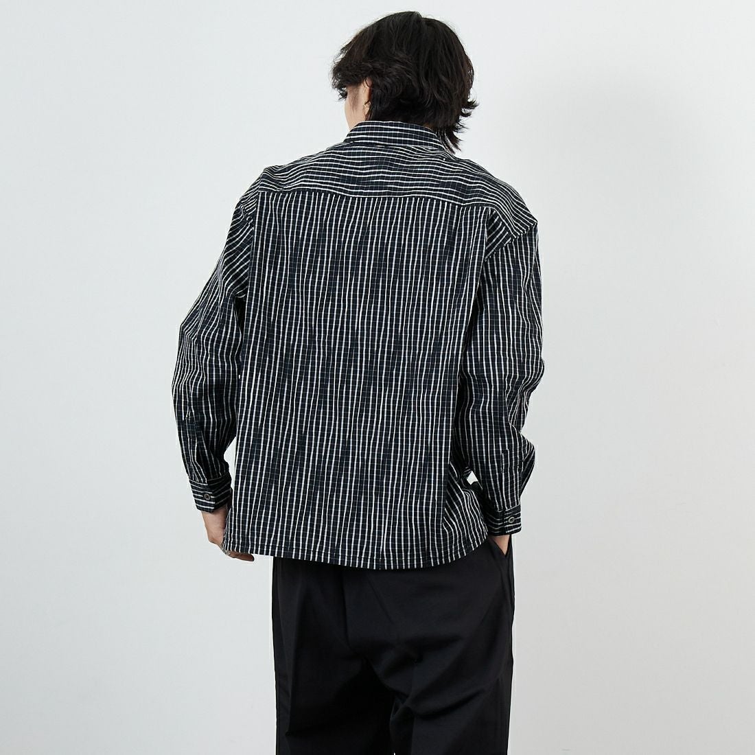 SLICK [スリック] ストライプタックジャガード ドローストリングスレギュラーカラーシャツ [5121018] 700 BLACK &&モデル身長：179cm 着用サイズ：1&&