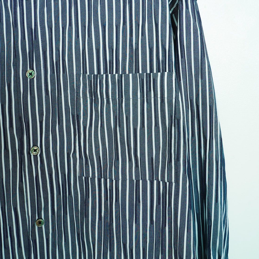 SLICK [スリック] ストライプタックジャガード ドローストリングスレギュラーカラーシャツ [5121018] 210 NAVY