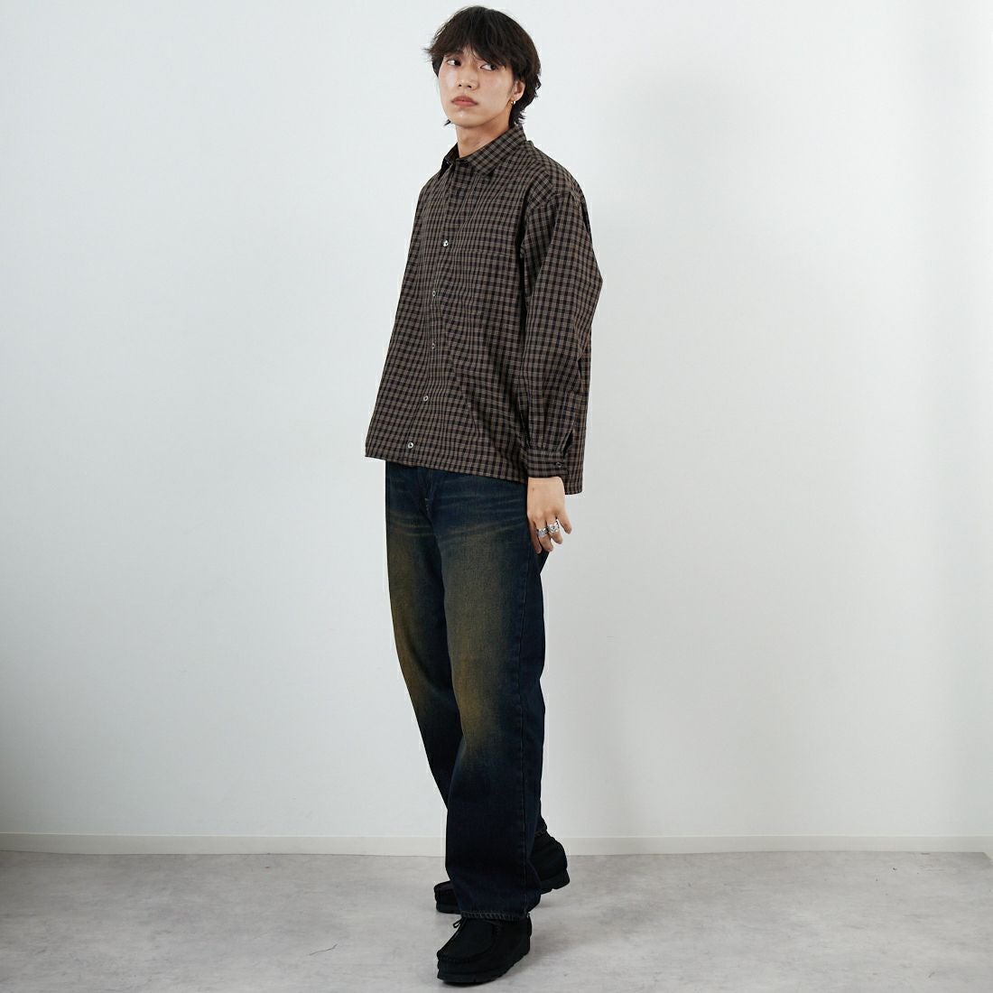 SLICK [スリック] マイクロチェックドローストリングレギュラーシャツ [5121019] 700 BLACK &&モデル身長：179cm 着用サイズ：1&&