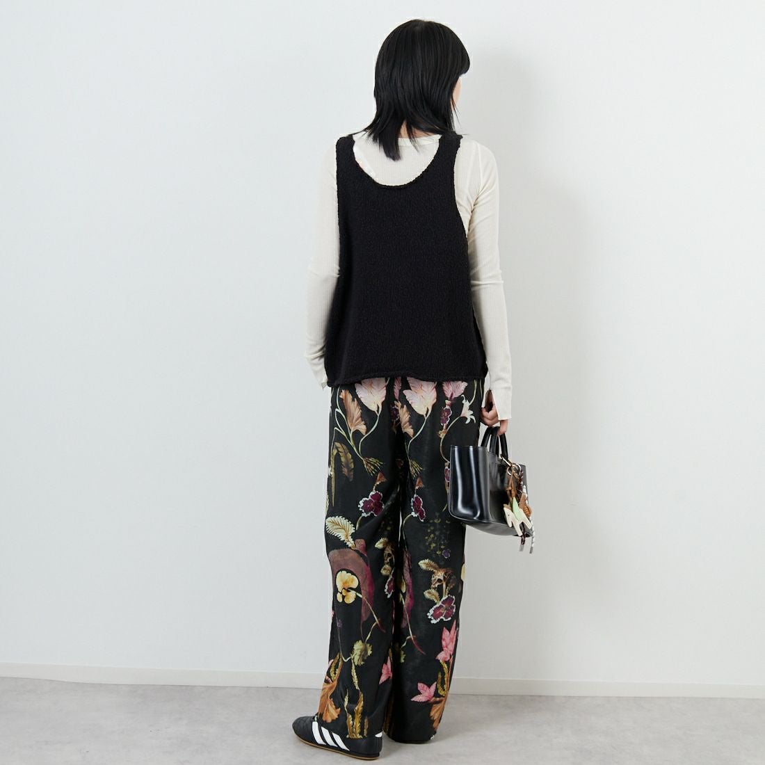 CLOCHE [クロシェ] ボタニカル柄ワイドパンツ [55286557] ﾌﾞﾗｯｸ &&モデル身長：167cm 着用サイズ：2&&