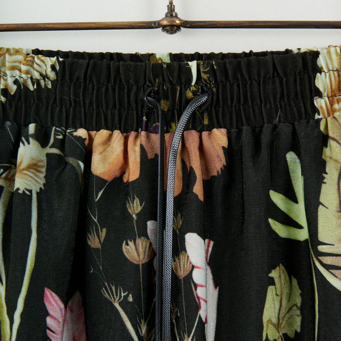 CLOCHE [クロシェ] ボタニカル柄ワイドパンツ [55286557] ﾌﾞﾗｯｸ