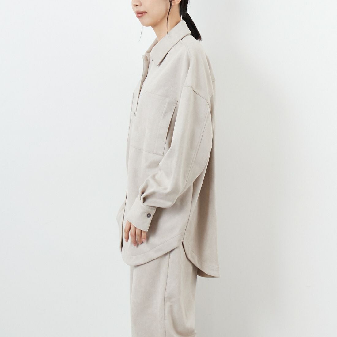 CLOCHE [クロシェ] スエードダンボールシャツ [55285641] ﾍﾞｰｼﾞｭ &&モデル身長：162cm 着用サイズ：2&&