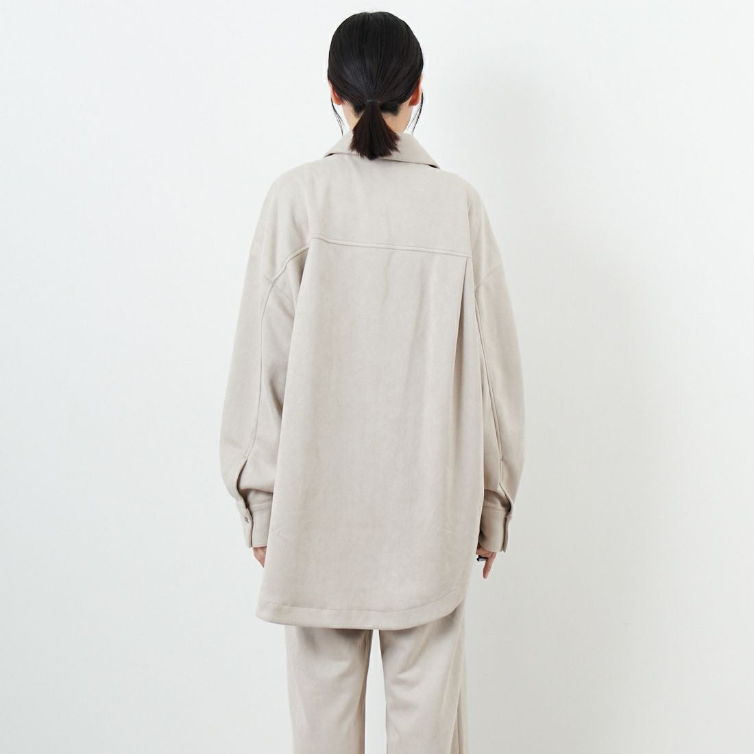 CLOCHE [クロシェ] スエードダンボールシャツ [55285641] ﾍﾞｰｼﾞｭ &&モデル身長：162cm 着用サイズ：2&&