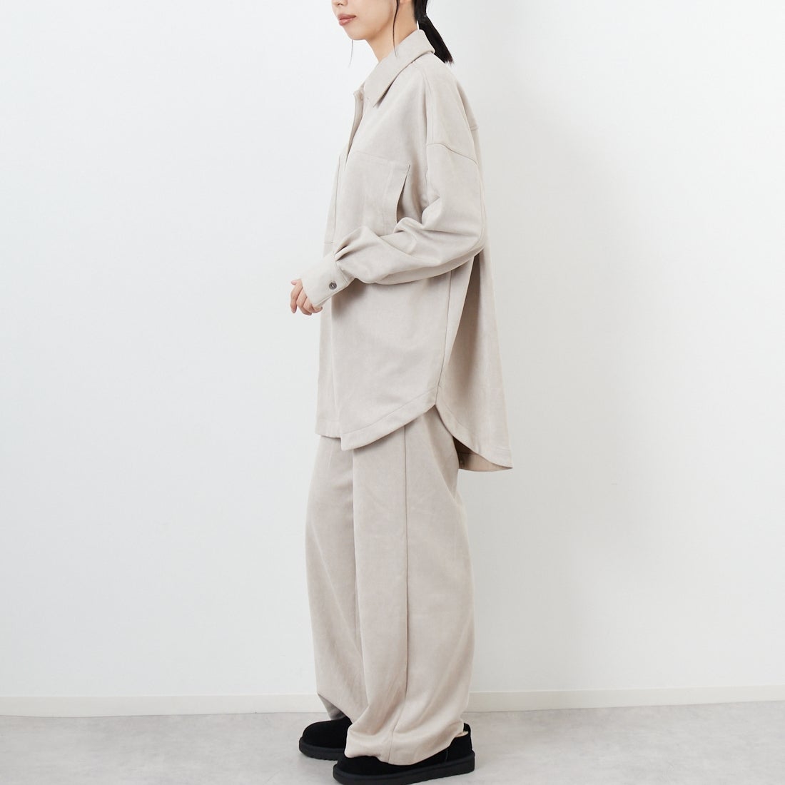 CLOCHE [クロシェ] スエードダンボールシャツ [55285641] ﾍﾞｰｼﾞｭ &&モデル身長：162cm 着用サイズ：2&&