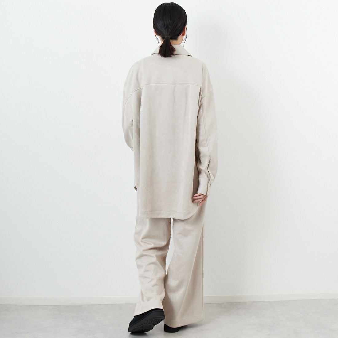 CLOCHE [クロシェ] スエードダンボールシャツ [55285641] ﾍﾞｰｼﾞｭ &&モデル身長：162cm 着用サイズ：2&&