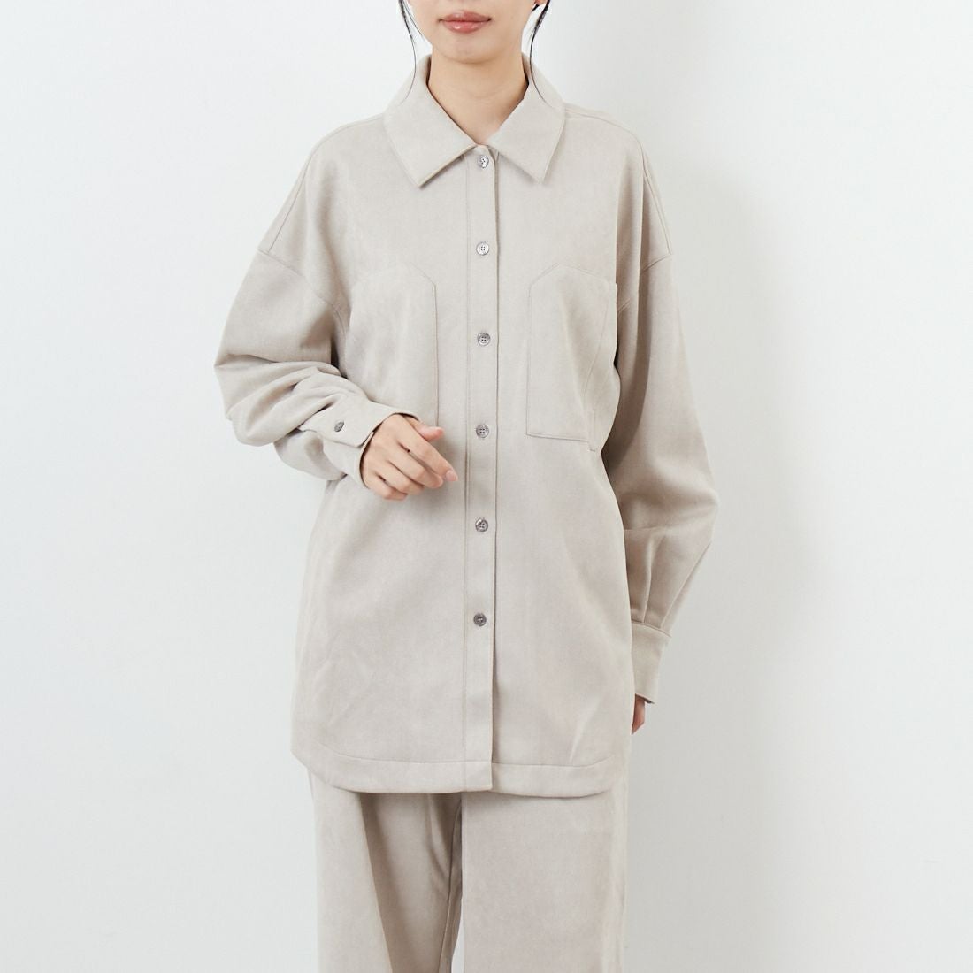 CLOCHE [クロシェ] スエードダンボールシャツ [55285641] ﾍﾞｰｼﾞｭ &&モデル身長：162cm 着用サイズ：2&&