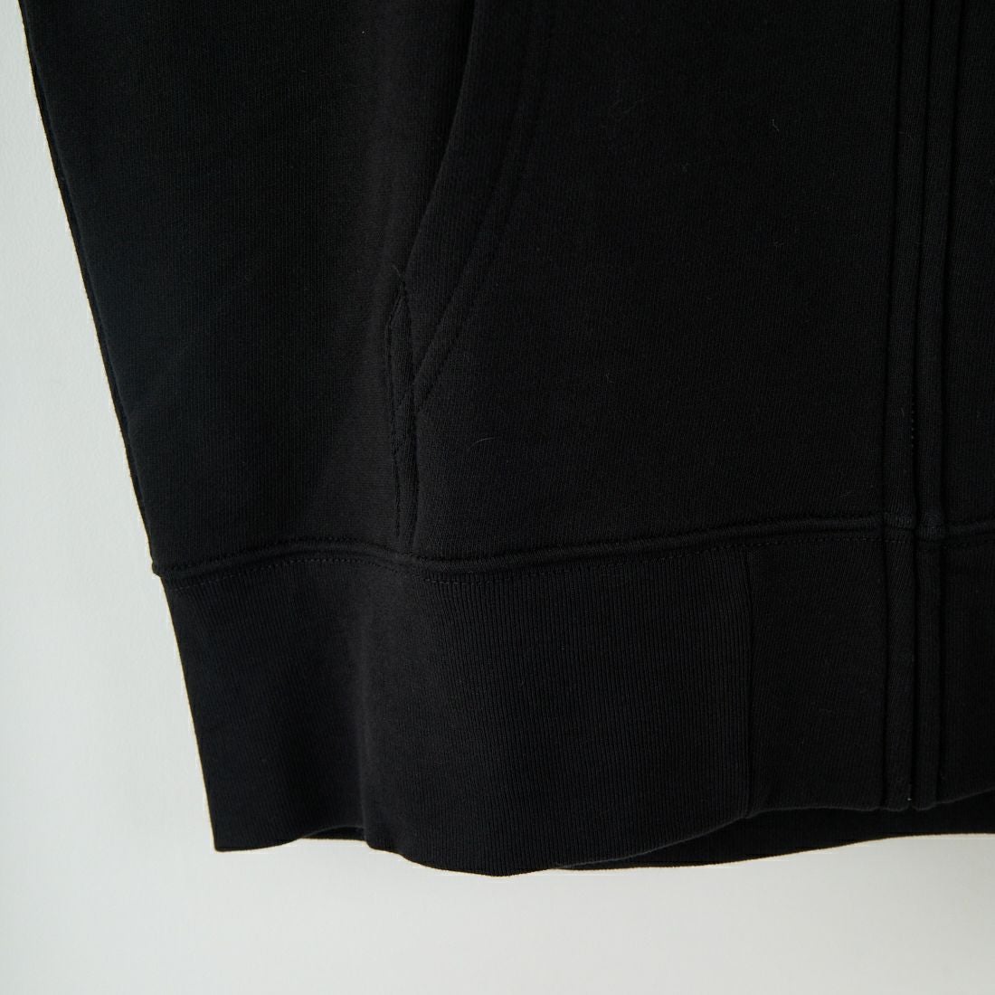 NEW VINTAGE GOLF [ニュービンテージゴルフ] ロゴプリントジップフーディ [NVG-0412] BLACK