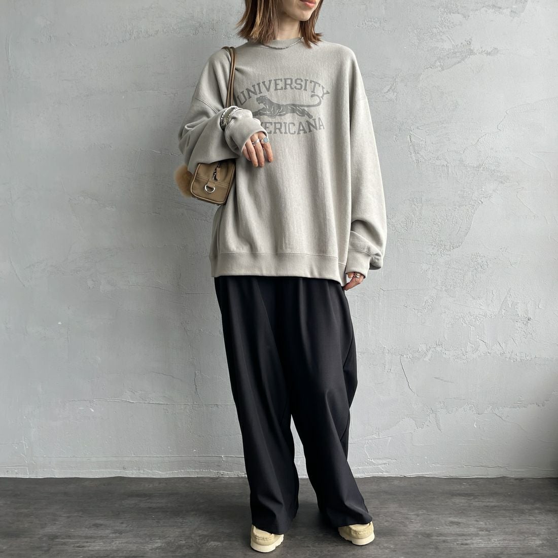 Americana [アメリカーナ] リバースウィーブ クルーネックスウェット [BRF-771A-2] ｸﾞﾚｰｼﾞｭ &&モデル身長：158cm 着用サイズ：M&&