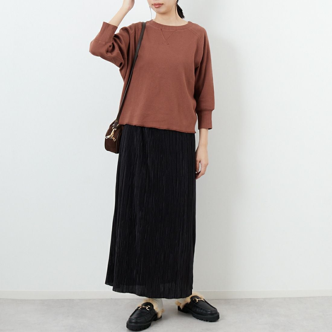 KHA:KI [カーキ] ハニカム8分袖トップス [MIL25FCS3467] BROWN &&モデル身長：162cm 着用サイズ：1&&