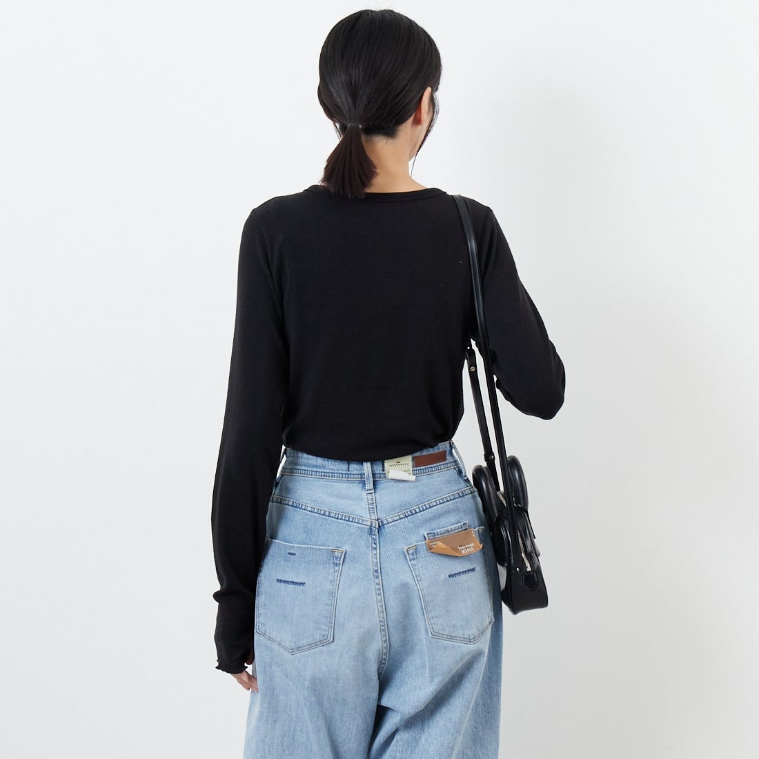 KHA:KI [カーキ] ヘンリーネックカットソー [MIL25FCS3464] BLACK &&モデル身長：162cm 着用サイズ：1&&
