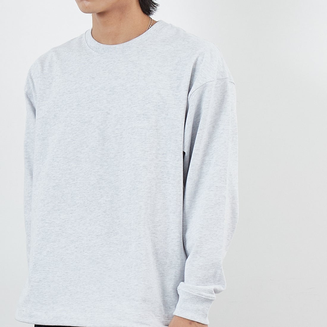ONEITA [オニータ] ケミカル加工ドロストロングスリーブTシャツ [2523-468IN] ASH &&モデル身長：179cm 着用サイズ：M&&