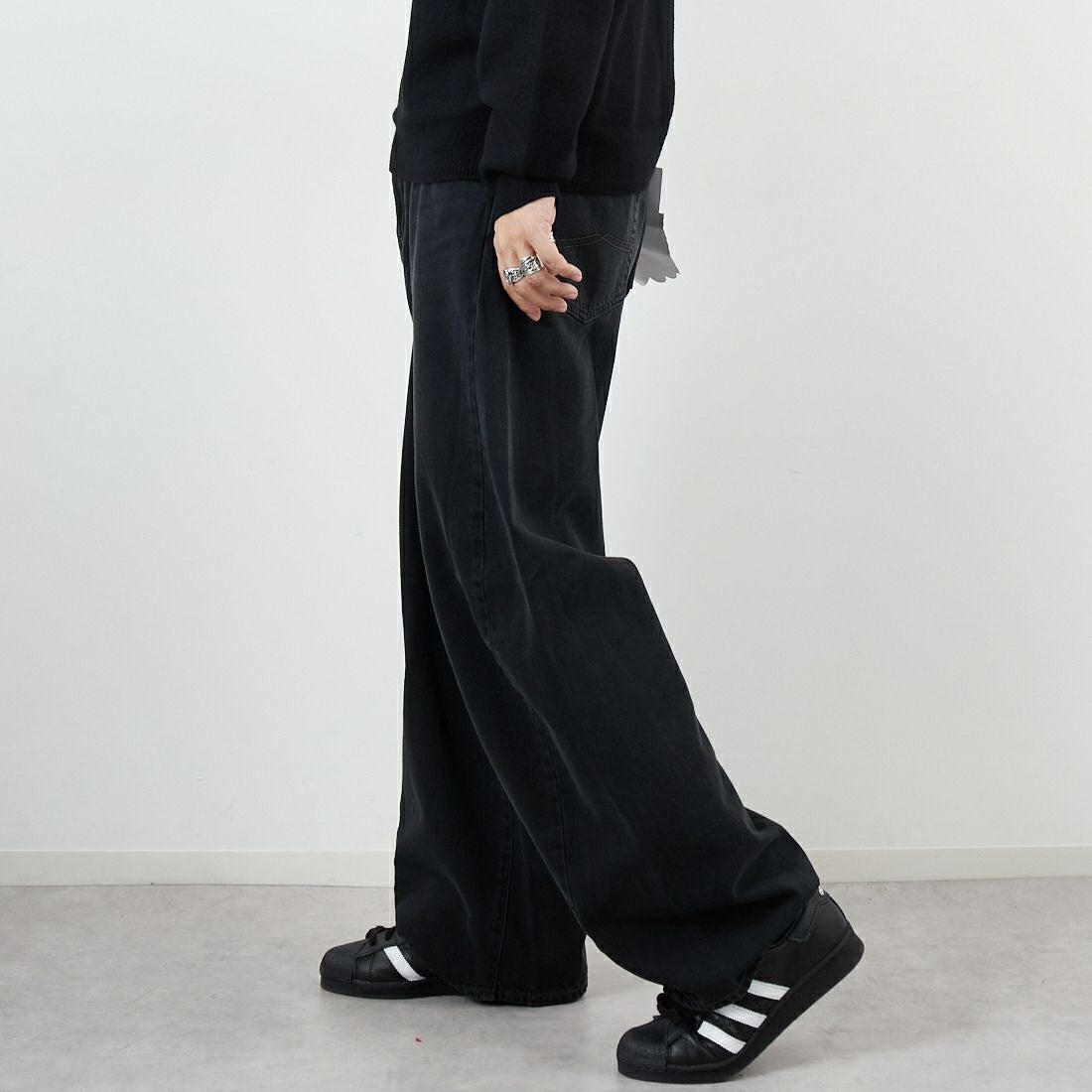 LIBERTO [リベルト] ABILENE カーブジーンズ [FL2513] 172 S.BLK &&モデル身長：179cm 着用サイズ：30&&