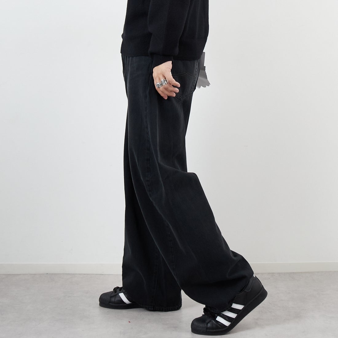 LIBERTO [リベルト] ABILENE カーブジーンズ [FL2513] 172 S.BLK &&モデル身長：179cm 着用サイズ：30&&