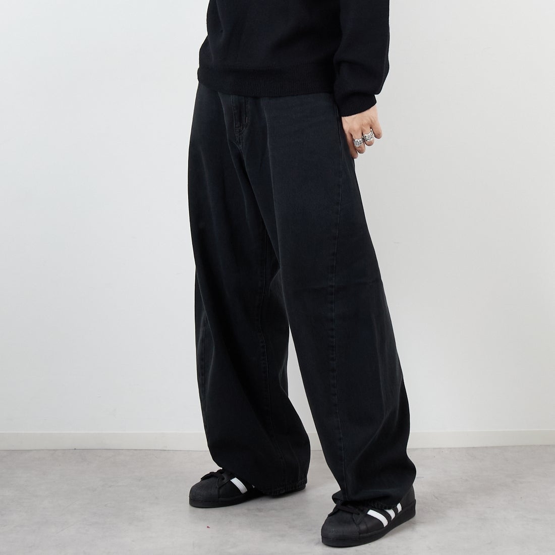 LIBERTO [リベルト] ABILENE カーブジーンズ [FL2513] 172 S.BLK &&モデル身長：179cm 着用サイズ：30&&