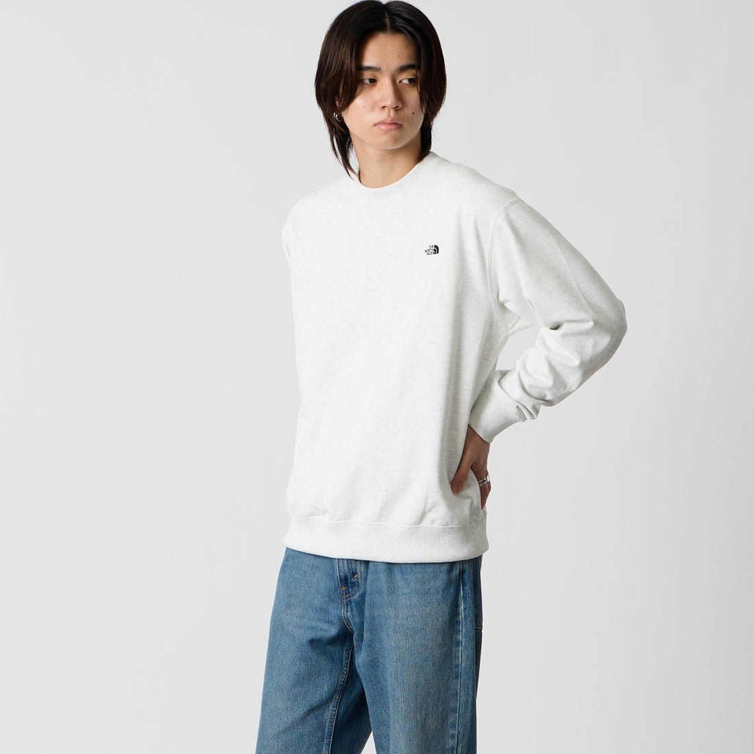 THE NORTH FACE [ザ ノースフェイス] スモールロゴヘザースウェットクルー [NT62532] WX &&モデル身長：177cm 着用サイズ：M&&