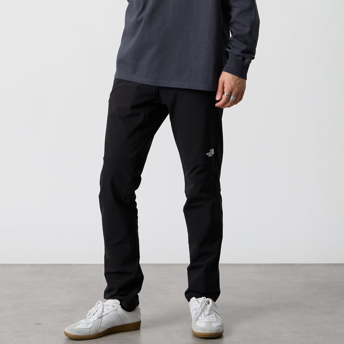 THE NORTH FACE [ザ ノースフェイス] アルパインライトパンツ [NB82501] K &&モデル身長：177cm 着用サイズ：M&&