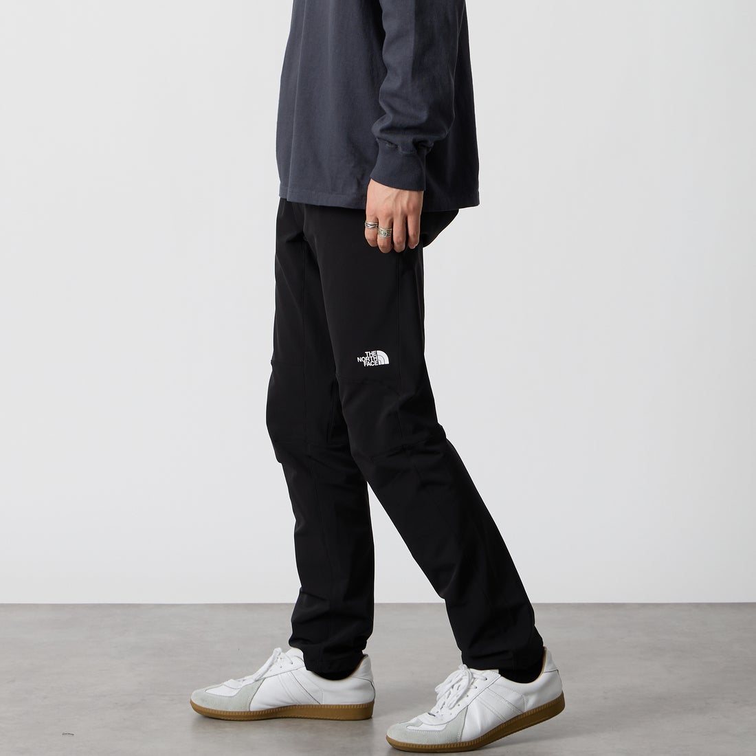 THE NORTH FACE [ザ ノースフェイス] アルパインライトパンツ [NB82501] K &&モデル身長：177cm 着用サイズ：M&&