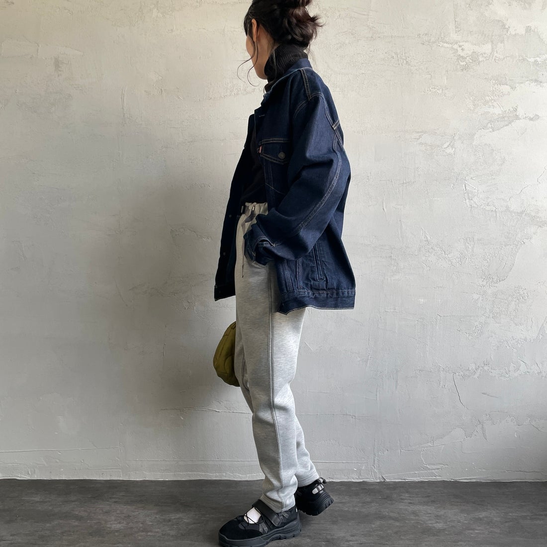 Gramicci [グラミチ] 別注 テックニット スリムパンツ [GUP5-F1021-JF] GRAY &&モデル身長：160cm 着用サイズ：S&&