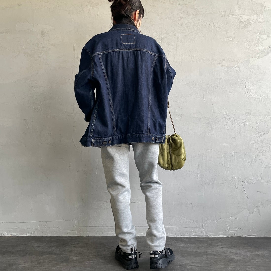 Gramicci [グラミチ] 別注 テックニット スリムパンツ [GUP5-F1021-JF] GRAY &&モデル身長：160cm 着用サイズ：S&&