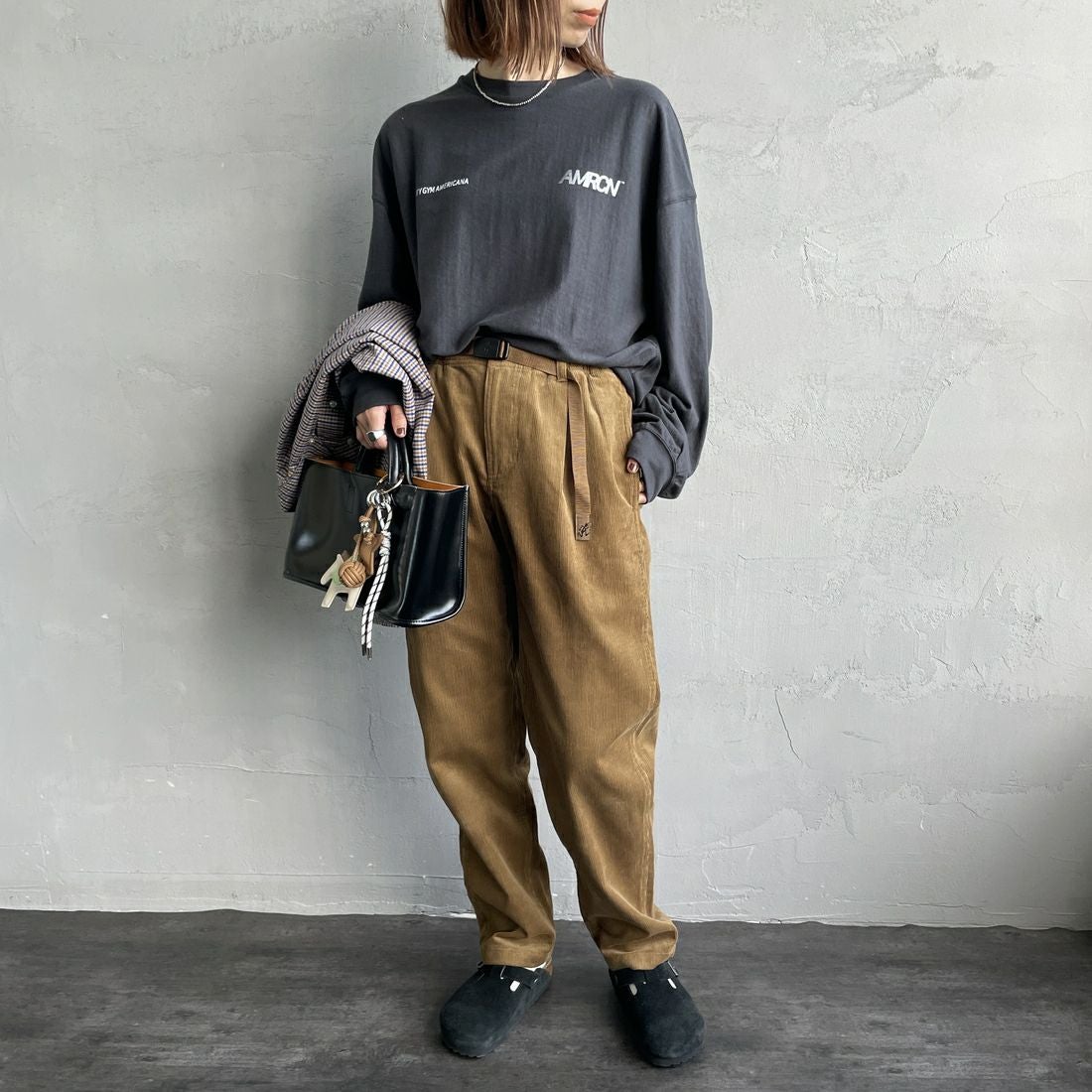 GRAMiCCi [グラミチ] 別注 コーデュロイ エブリデイパンツ [GUP5-F1022-JF] CAMEL &&モデル身長：158cm 着用サイズ：S&&