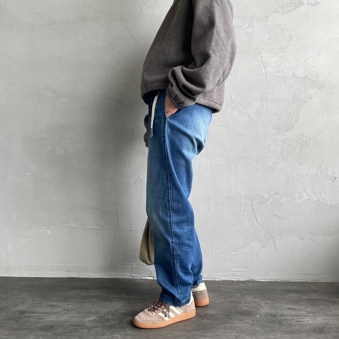 GRAMiCCi [グラミチ] 別注 ストレッチデニム エブリデイパンツ [GUP5-F1023-JF] D.USED BLU &&モデル身長：158cm 着用サイズ：S&&