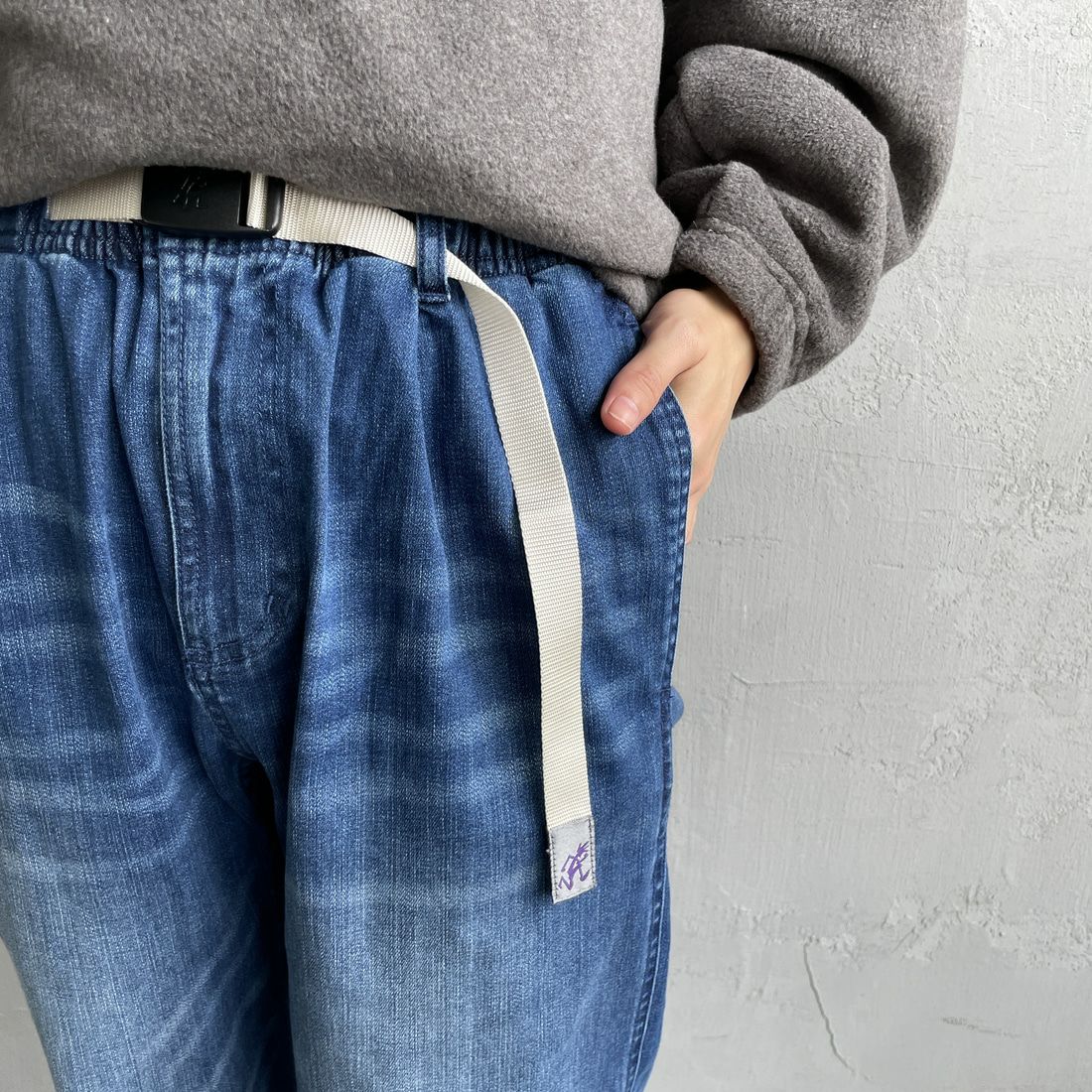 GRAMiCCi [グラミチ] 別注 ストレッチデニム エブリデイパンツ [GUP5-F1023-JF] D.USED BLU &&モデル身長：158cm 着用サイズ：S&&