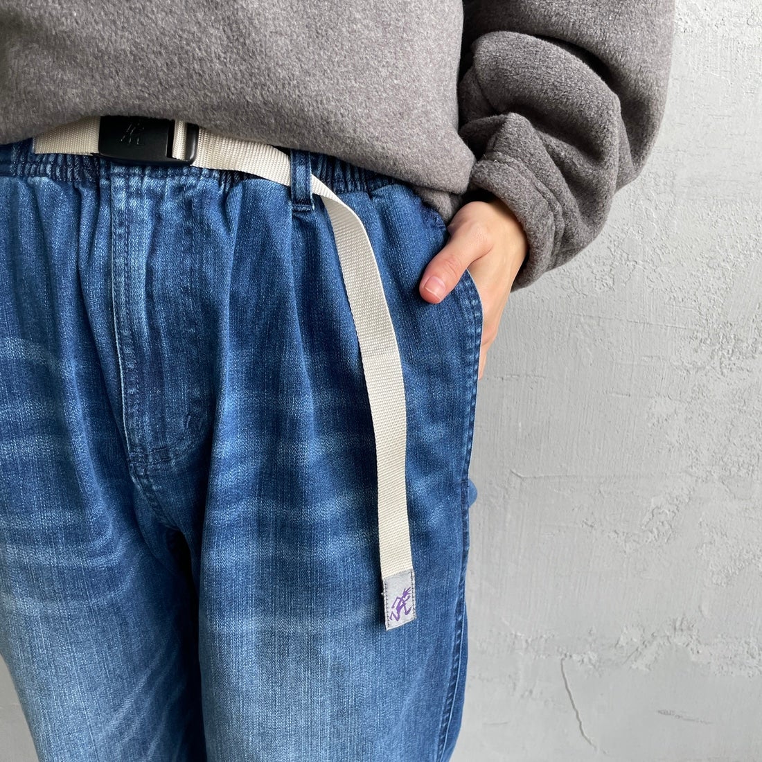 GRAMiCCi [グラミチ] 別注 ストレッチデニム エブリデイパンツ [GUP5-F1023-JF] D.USED BLU &&モデル身長：158cm 着用サイズ：S&&