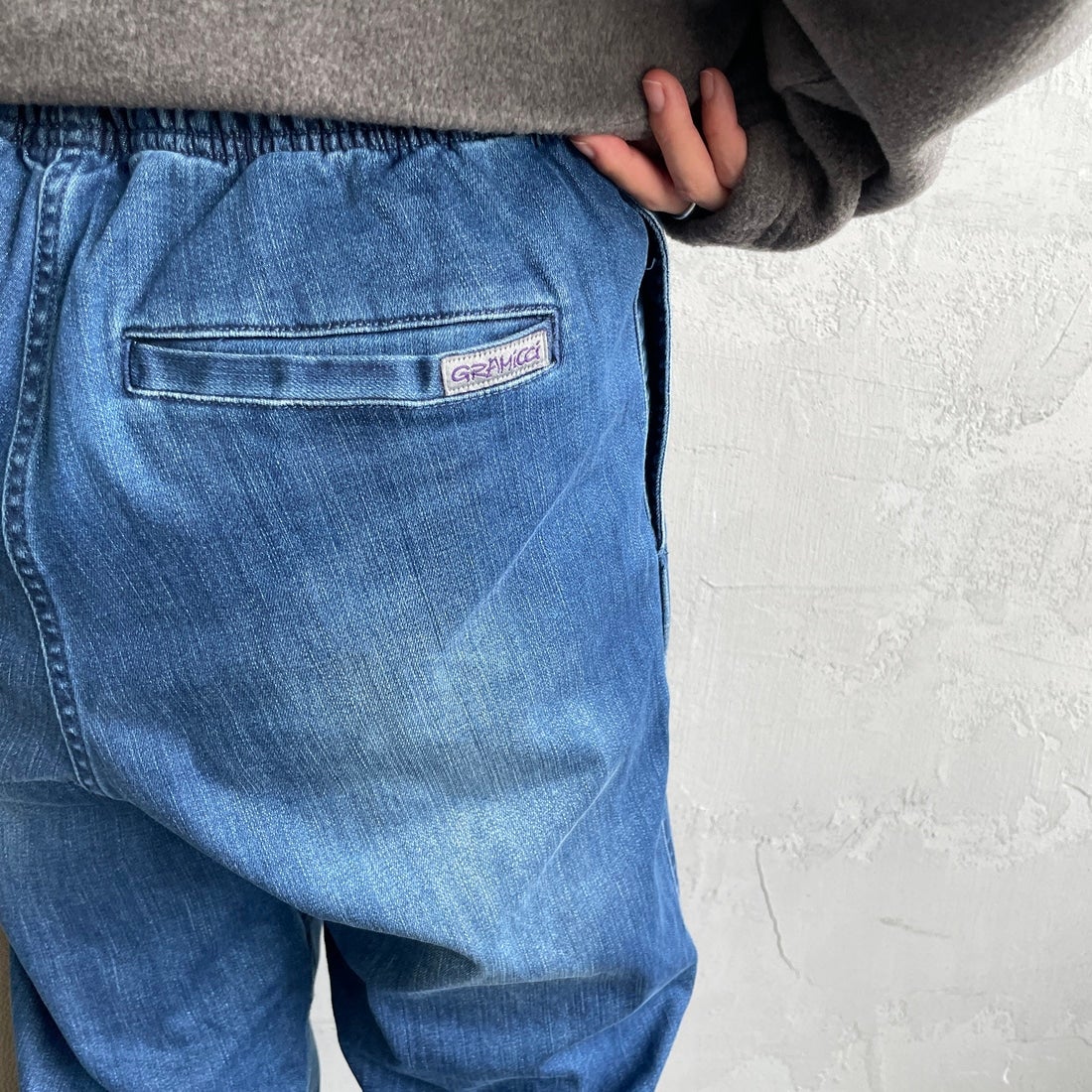 GRAMiCCi [グラミチ] 別注 ストレッチデニム エブリデイパンツ [GUP5-F1023-JF] D.USED BLU &&モデル身長：158cm 着用サイズ：S&&