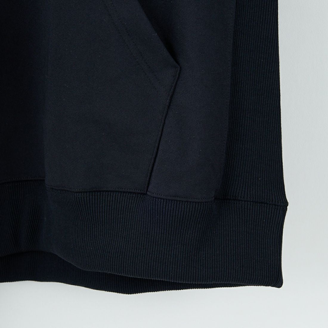 THE NORTH FACE [ザ ノースフェイス] バックスクエアロゴフーディ [NT62533] K