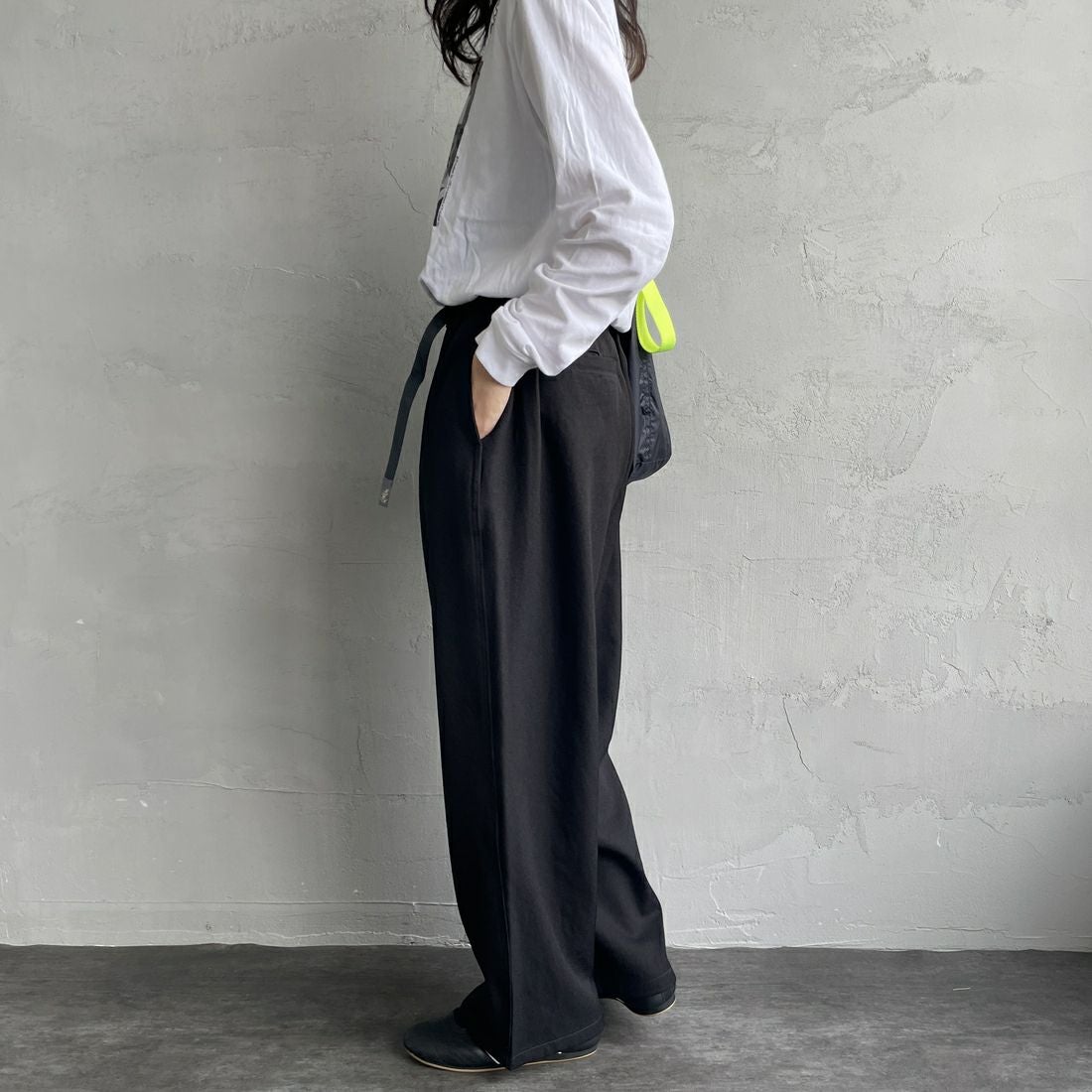 GRAMiCCi [グラミチ] 別注 ウールライク ワイドパンツ [GUP5-F1025-JF] BLACK &&モデル身長：160cm 着用サイズ：S&&