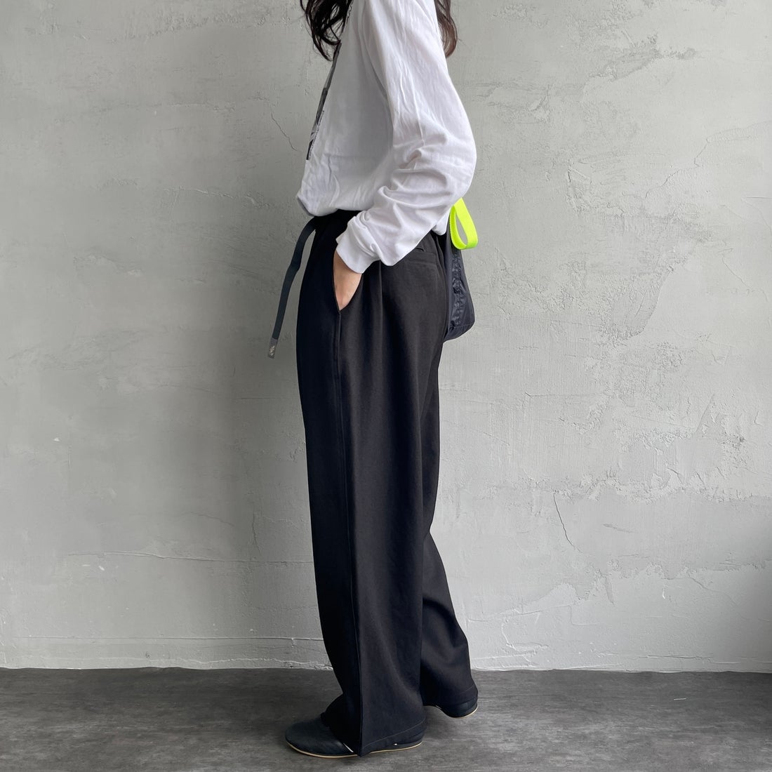 GRAMiCCi [グラミチ] 別注 ウールライク ワイドパンツ [GUP5-F1025-JF] BLACK &&モデル身長：160cm 着用サイズ：S&&